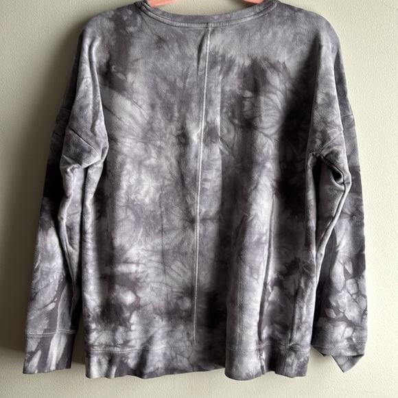 Athletic Crew Neck Longsleeve - Picture 3 of 3